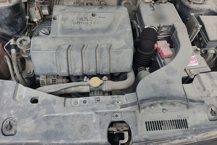 Used Soueast V5 Lingzhi 2014 1.5L Manual Sytle Xuya Engine Bay