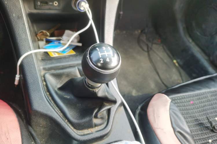 Used Soueast V5 Lingzhi 2014 1.5L Manual Sytle Xuya Gear Lever