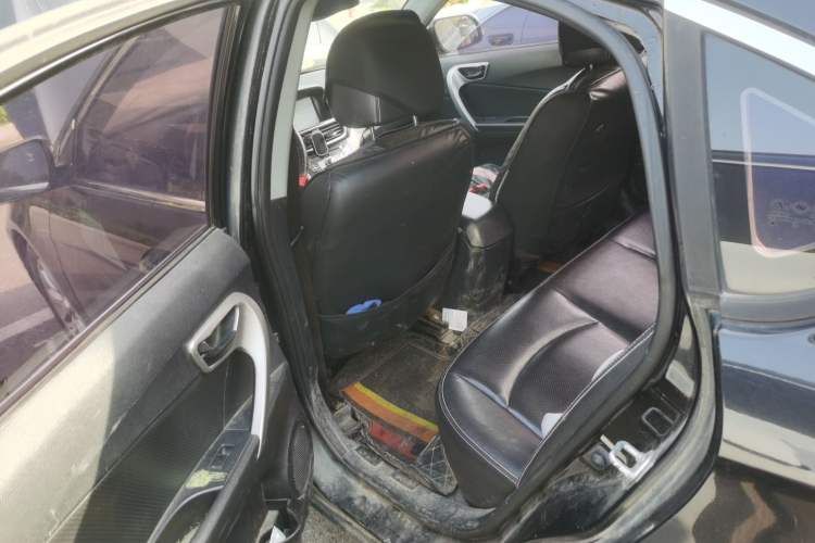 Used Soueast V5 Lingzhi 2014 1.5L Manual Sytle Xuya Left Rear Seat