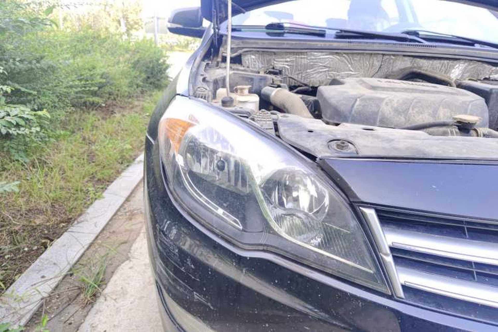 Used Soueast V5 Lingzhi 2014 1.5T Manual Qukong Version Right Front Headlight