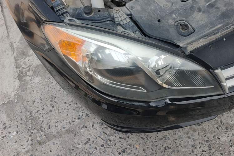 Used Soueast V5 Lingzhi 2014 1.5L Manual Sytle Xuya Right Front Headlight