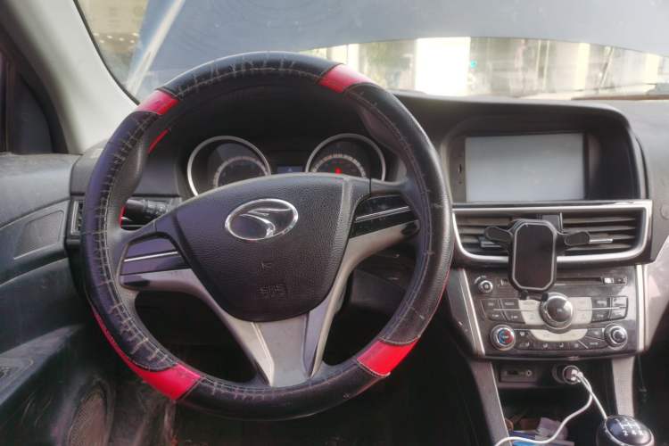 Used Soueast V5 Lingzhi 2014 1.5L Manual Sytle Xuya Steering Wheel
