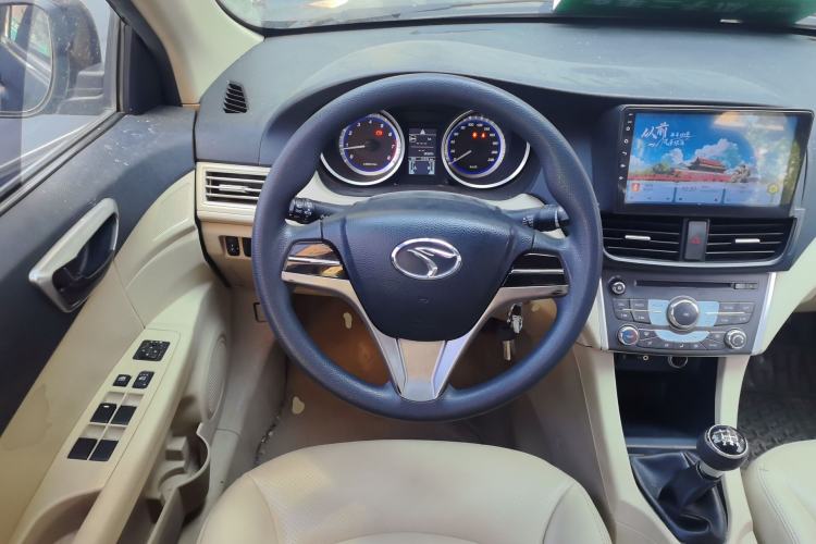 Used Soueast V5 Lingzhi 2014 1.5L Manual Comfort Model Steering Wheel