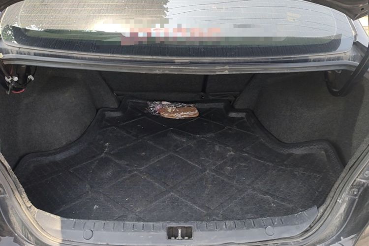 Used Soueast V5 Lingzhi 2014 1.5L Manual Sytle Xuya Trunk
