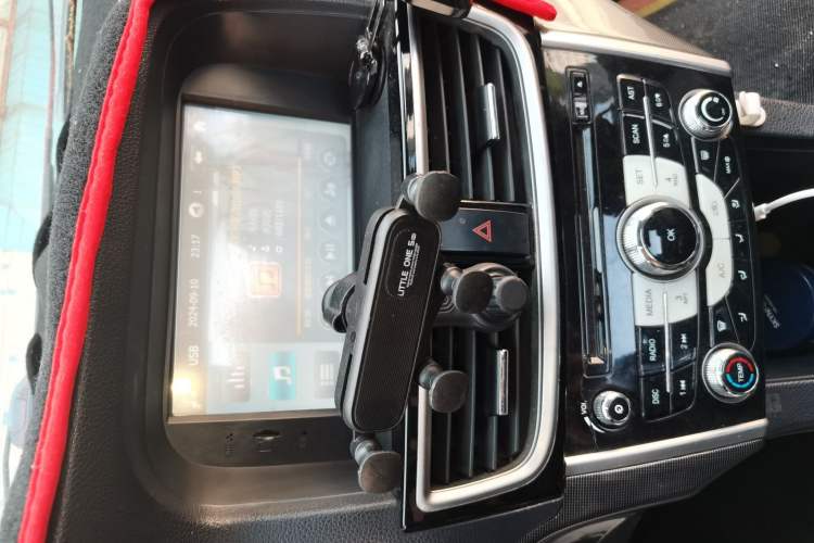 Used Soueast V5 Lingzhi 2014 1.5L Manual Sytle Xuya Audio And AC Panel
