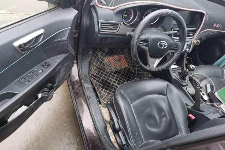Used Soueast V5 Lingzhi 2014 1.5L Manual Sytle Xuya Driver Seat
