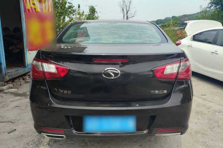 Used Soueast V5 Lingzhi 2014 1.5L Manual Sytle Xuya Exterior 4