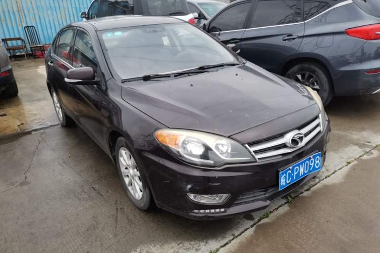 Used Soueast V5 Lingzhi 2014 1.5L Manual Sytle Xuya Front Right 45 Deg