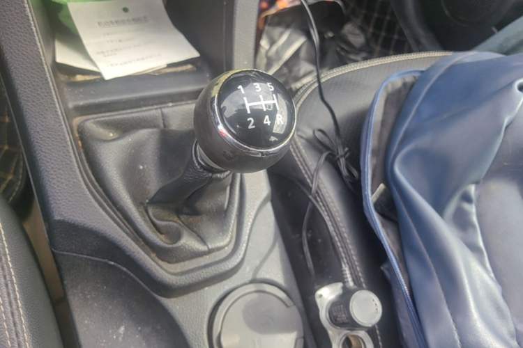 Used Soueast V5 Lingzhi 2014 1.5L Manual Sytle Xuya Gear Lever