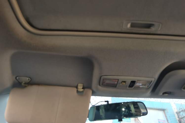 Used Soueast V5 Lingzhi 2014 1.5L Manual Sytle Xuya Headliner