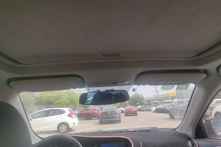 Used Soueast V5 Lingzhi 2014 1.5L Manual Sytle Xuya Headliner