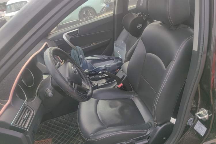 Used Soueast V5 Lingzhi 2014 1.5L Manual Sytle Xuya Left Front Seat