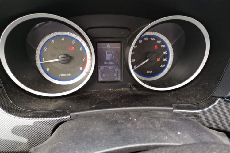 Used Soueast V5 Lingzhi 2014 1.5L Manual Sytle Xuya Odometer Close Up