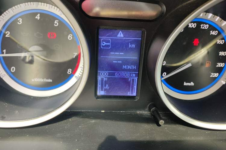 Used Soueast V5 Lingzhi 2014 1.5L Manual Sytle Xuya Odometer Close Up