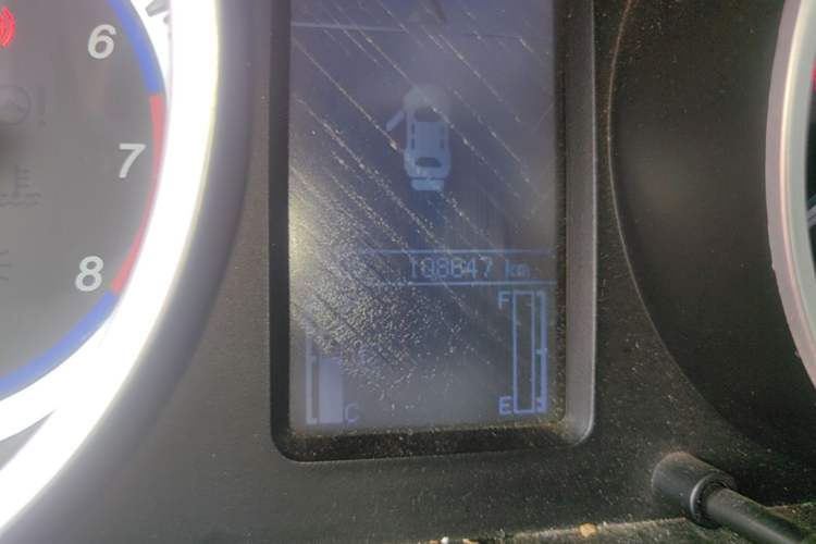 Used Soueast V5 Lingzhi 2014 1.5L Manual Sytle Xuya Odometer Close Up