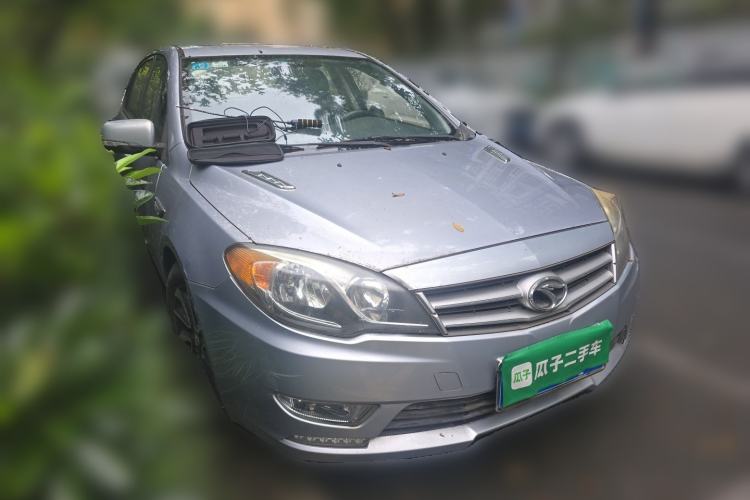 Used Soueast V5 Lingzhi 2014 1.5T CVT Fun-Drive Version Front Right 45 Deg