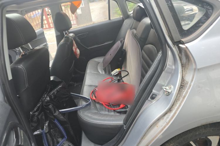 Used Soueast V5 Lingzhi 2014 1.5T CVT Fun-Drive Version Left Rear Seat