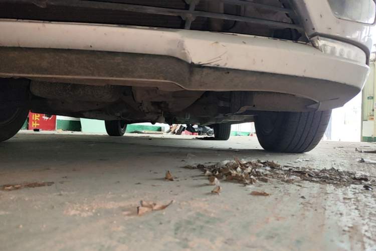 Used Soueast V5 Lingzhi 2014 1.5L Manual Comfort Model Chassis Front Left
