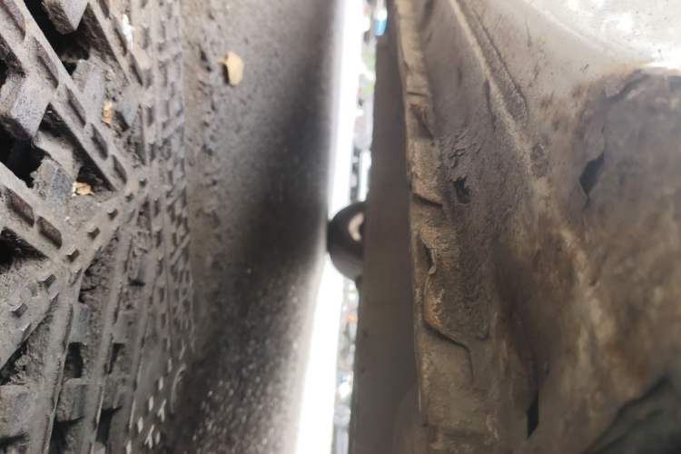 Used Soueast V5 Lingzhi 2014 1.5L Manual Standard Edition Chassis Front Right