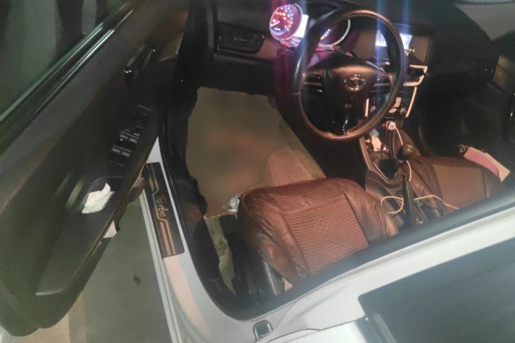 Used Soueast V5 Lingzhi 2014 1.5T Manual RuiKong Edition Driver Seat