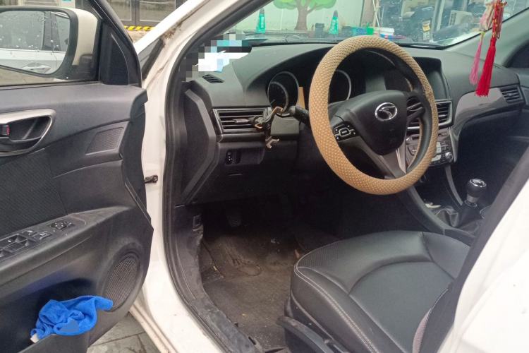 Used Soueast V5 Lingzhi 2014 1.5L Manual Luxury Model Driver Seat