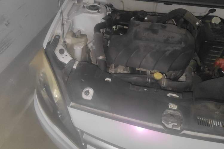 Used Soueast V5 Lingzhi 2014 1.5T Manual RuiKong Edition Engine Bay Right
