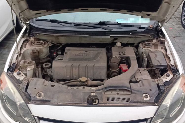 Used Soueast V5 Lingzhi 2014 1.5L Manual Luxury Model Engine Bay