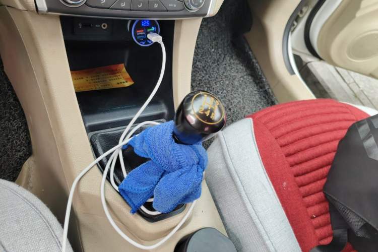 Used Soueast V5 Lingzhi 2014 1.5L Manual Standard Edition Gear Lever