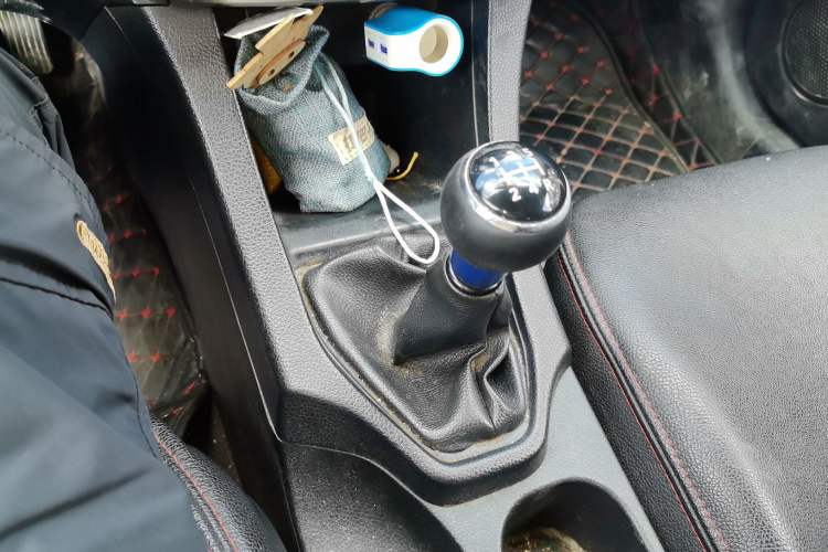Used Soueast V5 Lingzhi 2014 1.5L Manual Luxury Model Gear Lever