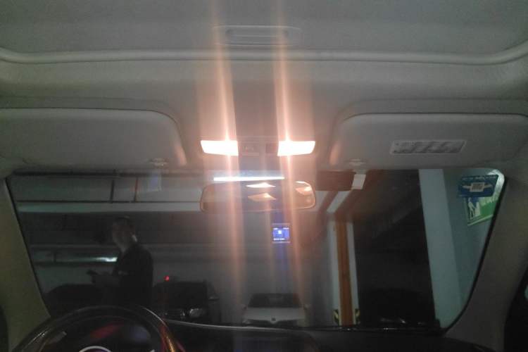 Used Soueast V5 Lingzhi 2014 1.5T Manual RuiKong Edition Headliner