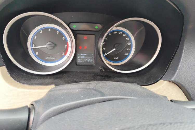 Used Soueast V5 Lingzhi 2014 1.5L Manual Standard Edition Instrument Cluster