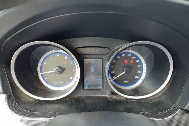 Used Soueast V5 Lingzhi 2014 1.5L Manual Luxury Model Instrument Cluster