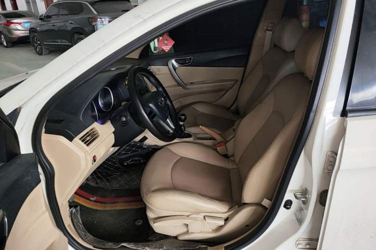 Used Soueast V5 Lingzhi 2014 1.5L Manual Comfort Model Left Front Seat