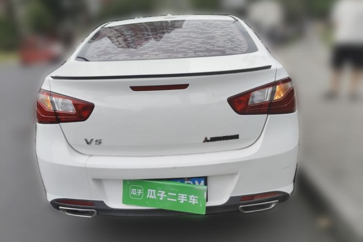 Used Soueast V5 Lingzhi 2014 1.5L Manual Standard Edition Rear