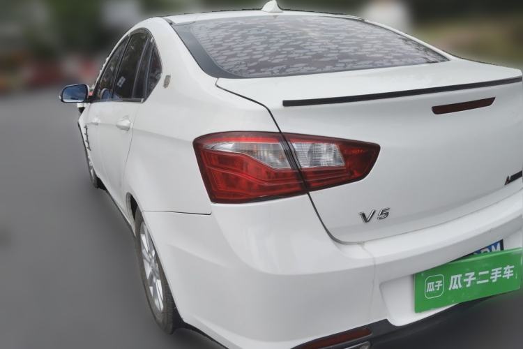 Used Soueast V5 Lingzhi 2014 1.5L Manual Standard Edition Rear Left 45 Deg