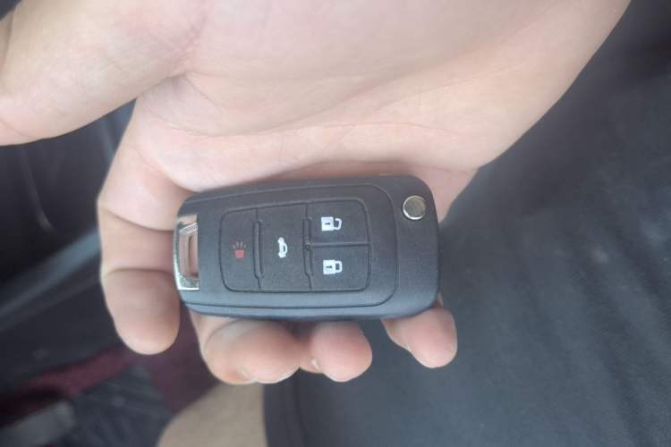 Used Soueast V5 Lingzhi 2014 1.5L Manual Luxury Model Vehicle Key