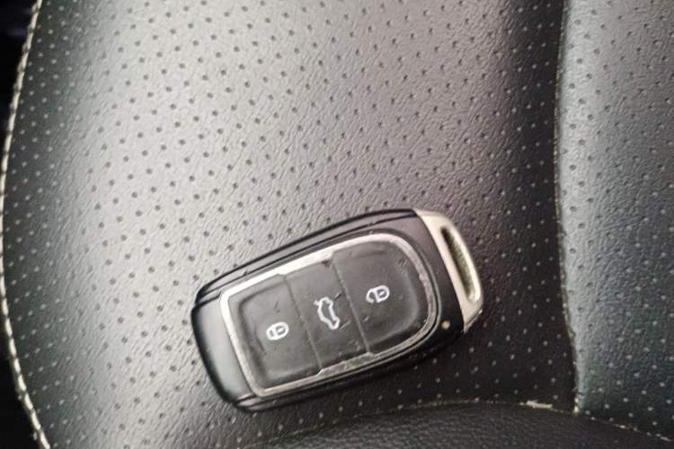 Used Soueast V5 Lingzhi 2014 1.5L Manual Luxury Model Vehicle Key