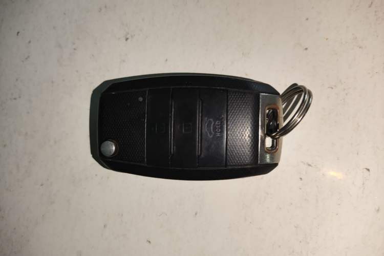 Used Soueast V5 Lingzhi 2014 1.5L Manual Comfort Model Vehicle Key