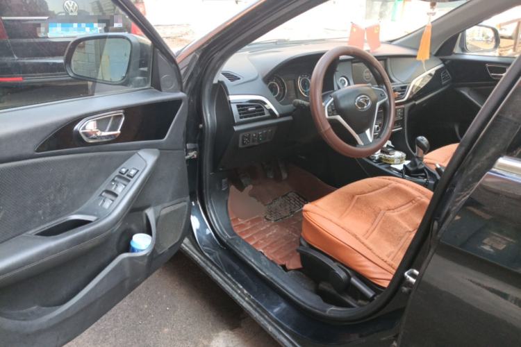 Used Soueast V5 Lingzhi 2015 Plus 1.5L Manual ZhiZun Version Driver Seat