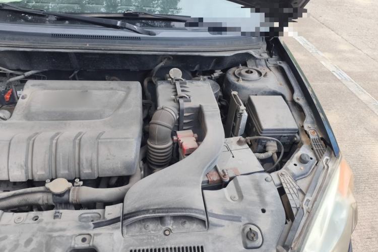 Used Soueast V5 Lingzhi 2015 1.5L Manual Luxury Model Engine Bay Left