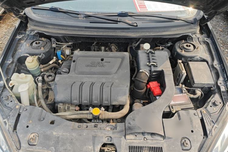 Used Soueast V5 Lingzhi 2015 1.5L Manual Flagship Model Engine Bay