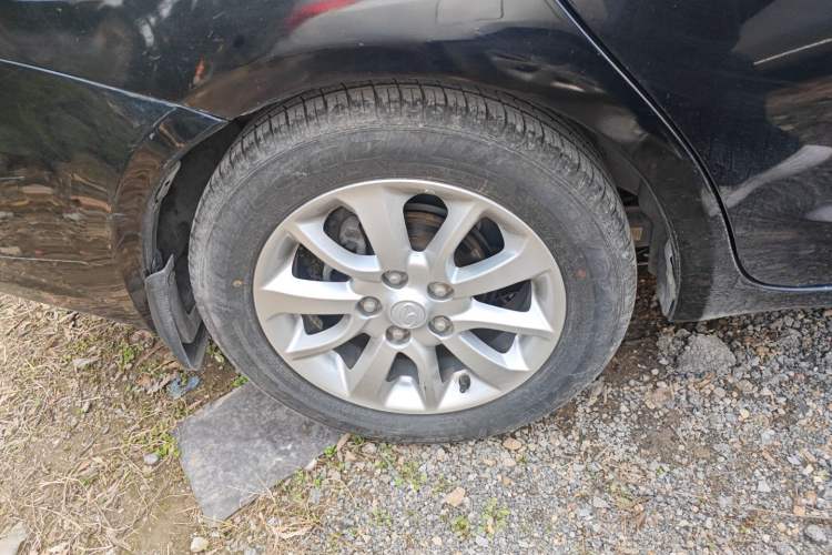 Used Soueast V5 Lingzhi 2015 1.5L Manual Flagship Model Exterior 5