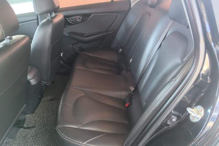 Used Soueast V5 Lingzhi 2015 Plus 1.5L Manual Smart Edition Interior 1