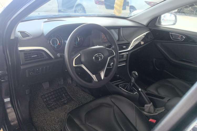 Used Soueast V5 Lingzhi 2015 Plus 1.5L Manual Smart Edition Interior 3