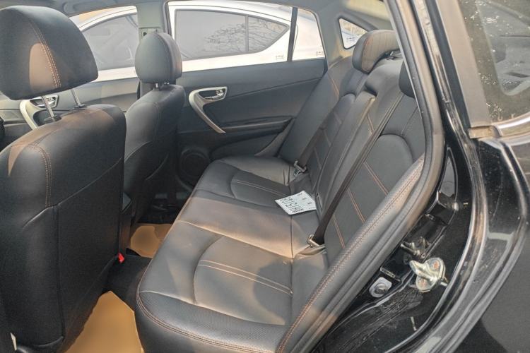 Used Soueast V5 Lingzhi 2015 1.5L Manual Flagship Model Left Rear Seat