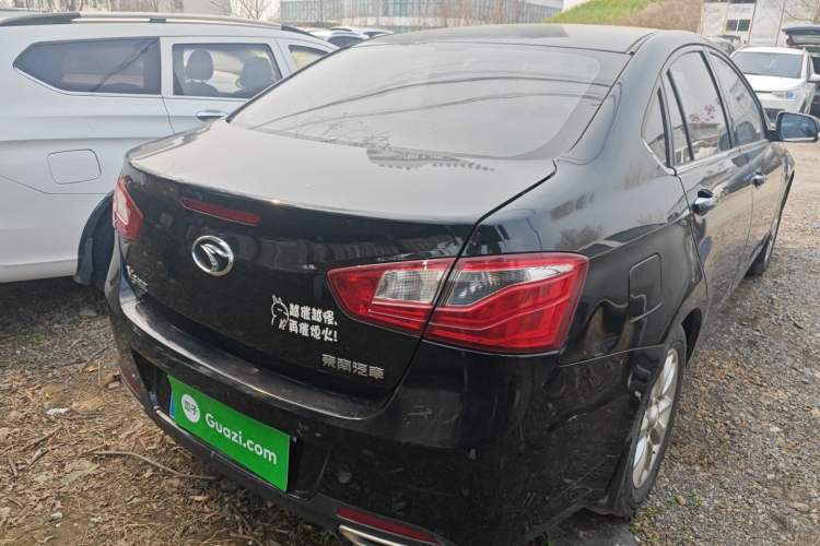 Used Soueast V5 Lingzhi 2015 1.5L Manual Flagship Model Rear Right 45 Deg