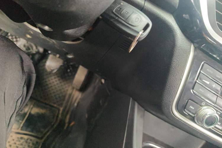Used Soueast V5 Lingzhi 2015 Plus 1.5L Manual Smart Edition Vehicle Key