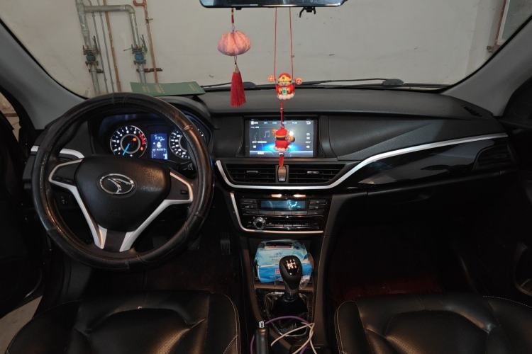 Used Soueast V5 Lingzhi 2015 Plus 1.5L Manual Smart Edition Center Console