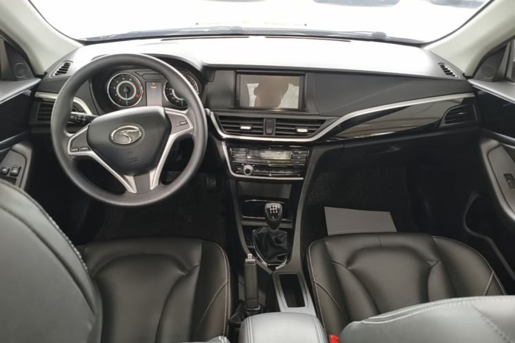 Used Soueast V5 Lingzhi 2015 Plus 1.5L Manual Smart Edition Center Console