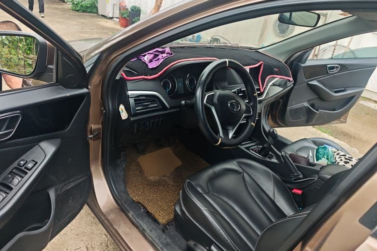 Used Soueast V5 Lingzhi 2015 Plus 1.5L Manual Smart Edition Driver Seat
